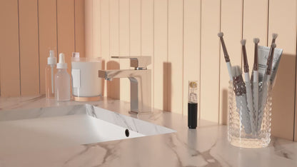 Derma Roller Titanium: Cuidado labial específico, estimulación y aplicador de sérum